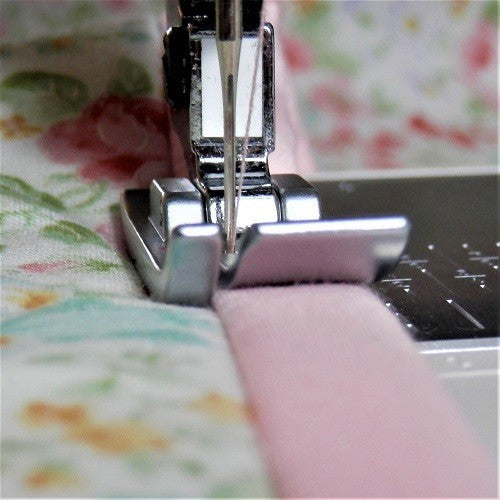 SEWING ON QUILT BINDINGS