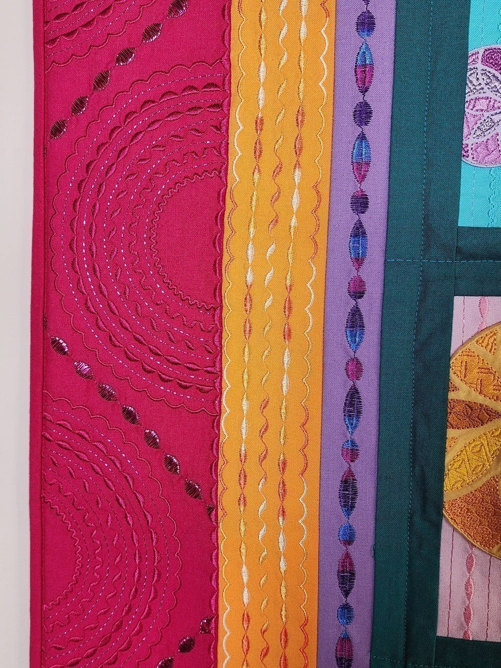 VIBRANT BUBBLES Embroidered Wall Hanging