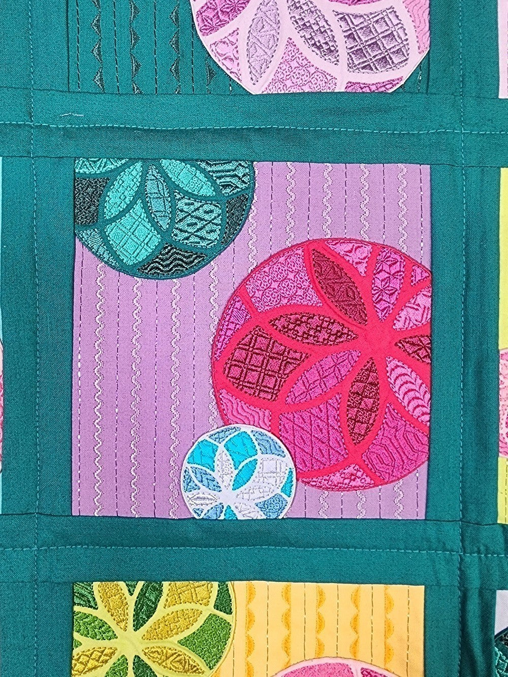 VIBRANT BUBBLES Embroidered Wall Hanging