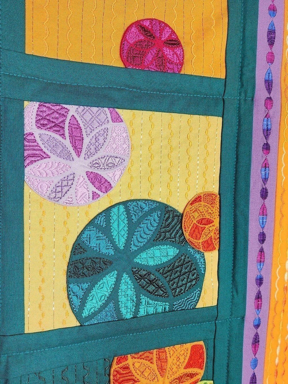 VIBRANT BUBBLES Embroidered Wall Hanging