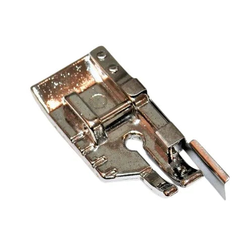 Singer 1/4" Quilting Foot with Guide close up