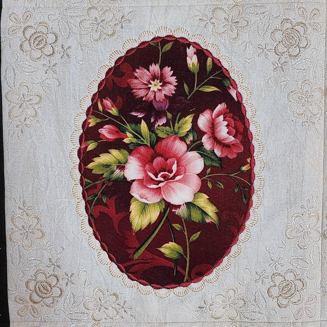 SPLENDID HOLIDAY II Embroidered Wall Hanging/Throw