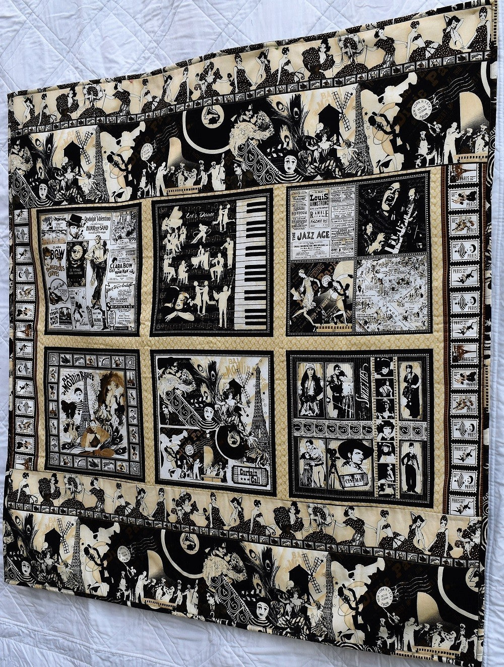 JAZZ AGE Musical Quilted Wall Hanging/Throw