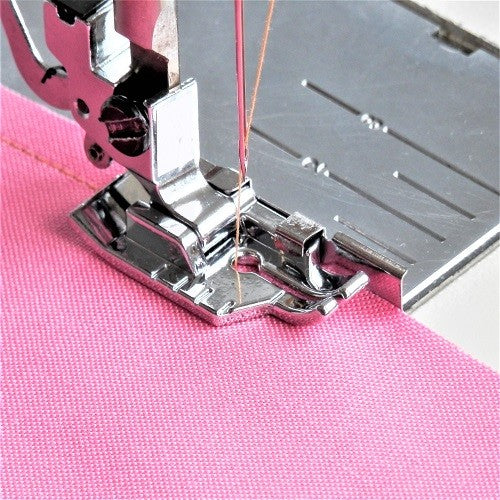 Singer 1/4" Quilting Foot with Guide