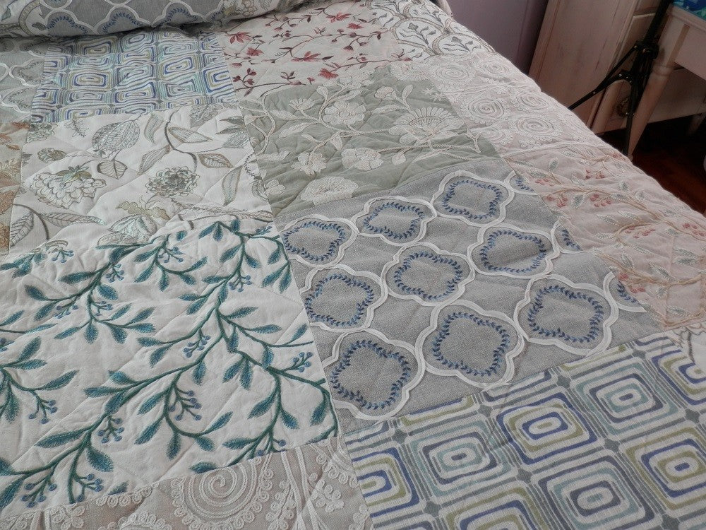 EMBROIDERED MUTED COLORS Designer King/Queen Bed Quilt
