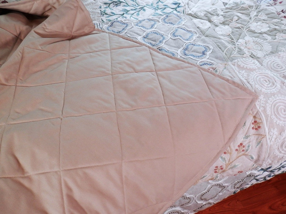 EMBROIDERED MUTED COLORS Designer King/Queen Bed Quilt