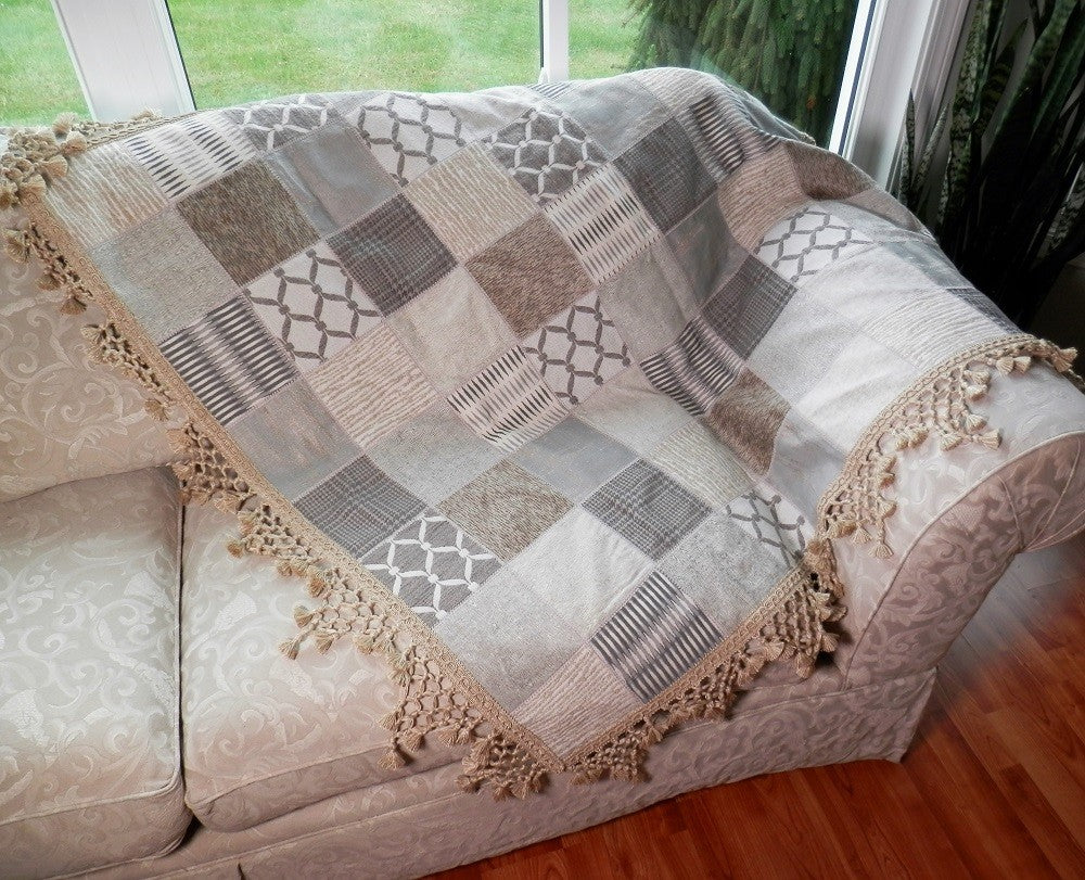 NEUTRAL TONES Home Decorator Throw with Tassel Trim