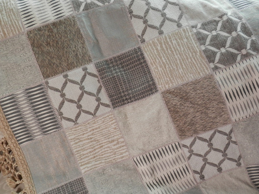 NEUTRAL TONES Home Decorator Throw with Tassel Trim