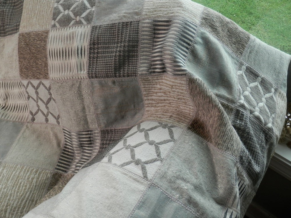 NEUTRAL TONES Home Decorator Throw with Tassel Trim