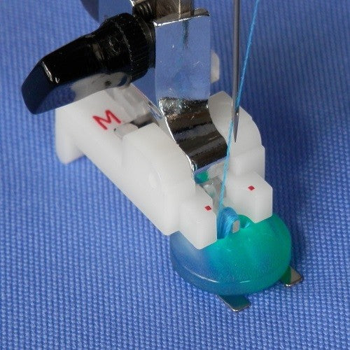 Bernette Deluxe Button Sew-On Foot
