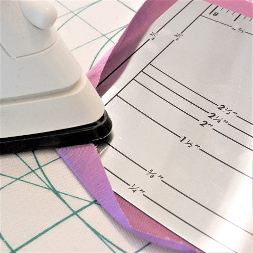 Pressing pocket corners