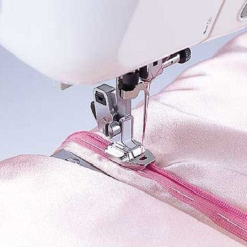 Singer Invisible Zipper Foot